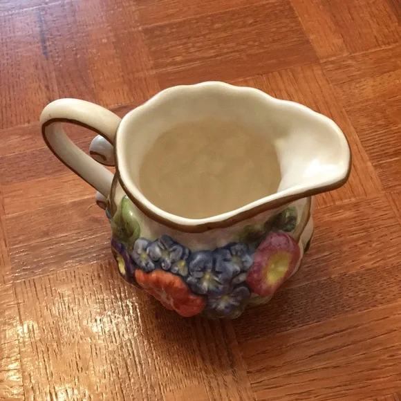 🥨TRADED🥨 Vintage Ceramic Pitcher💐Cottagecore Decor💐 - Picture 2 of 11
